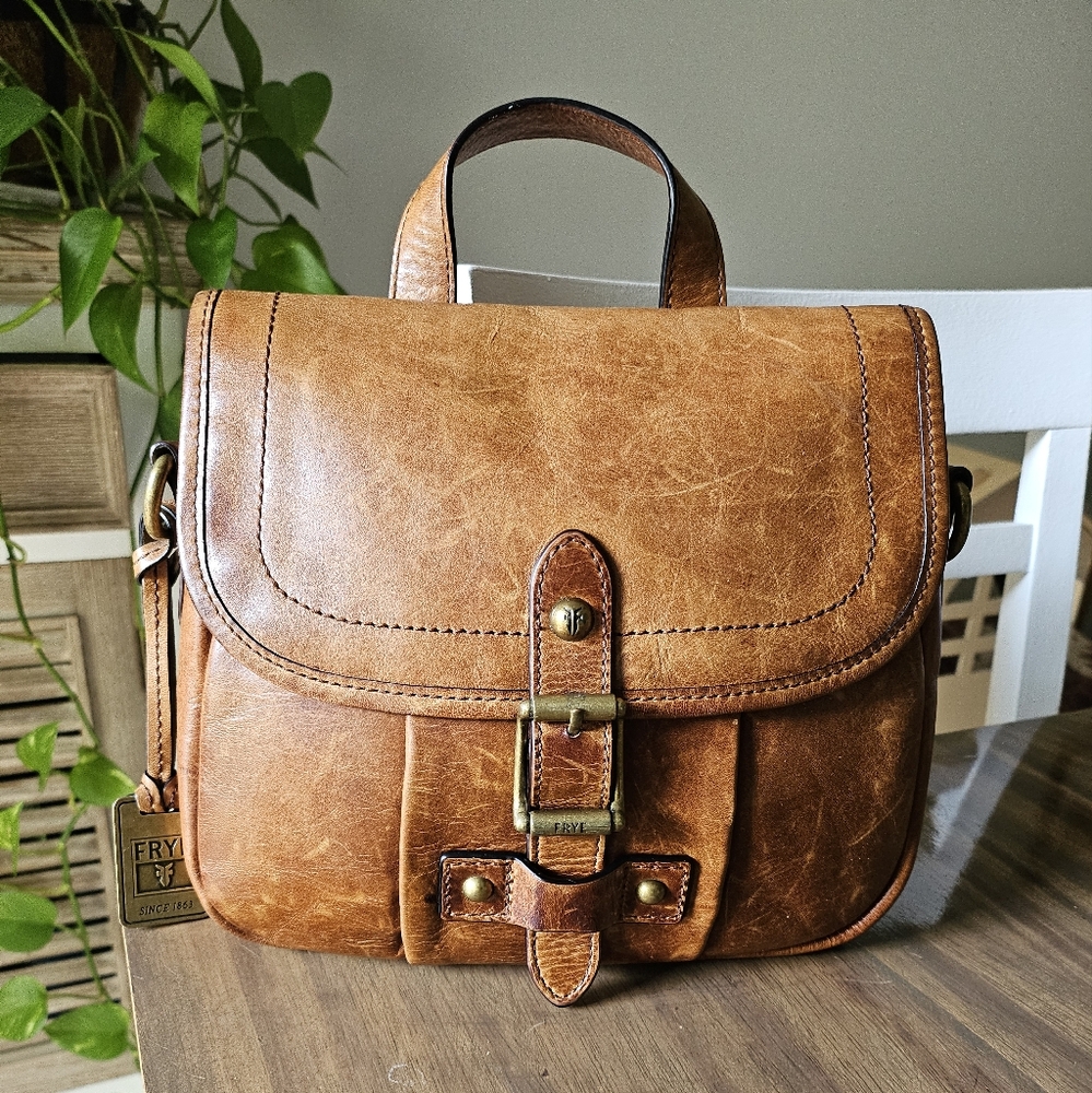 Frye Distressed Medium Parker Field Bag